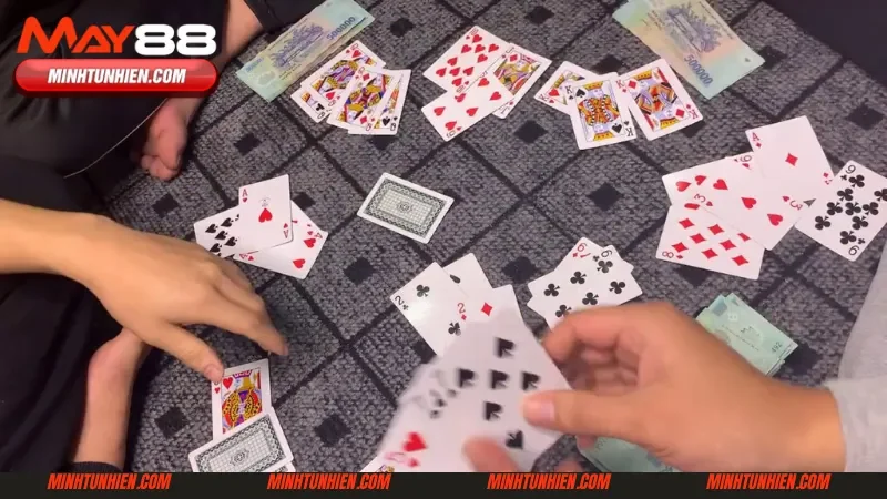 Bật mí cách chơi Phỏm online theo đọc bài và phân tích Phỏm đối thủ Bật mí cách chơi Phỏm online theo đọc bài và phân tích Phỏm đối thủ